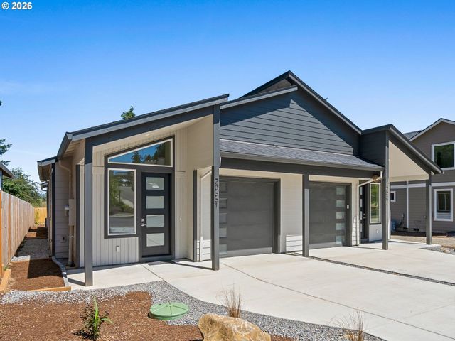 20661 Ne Thompson Ter, Fairview, OR 97024