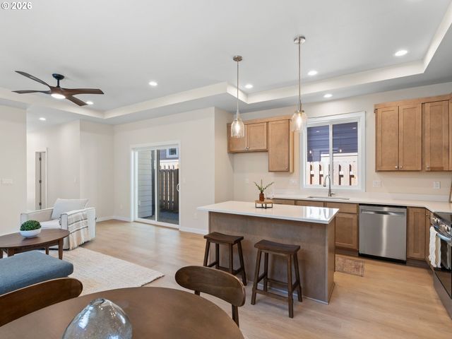 20661 Ne Thompson Ter, Fairview, OR 97024