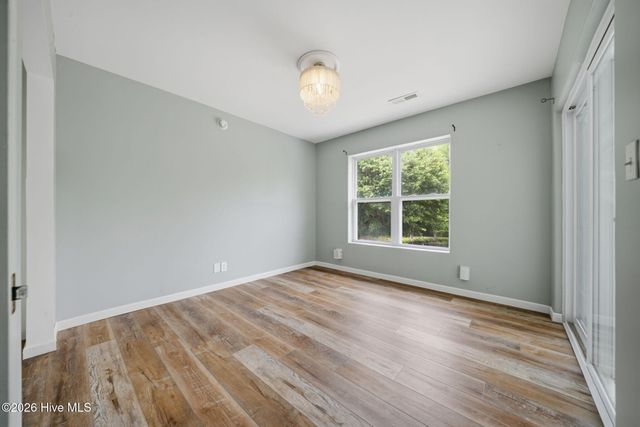 614 Cape Fear Drive, Burgaw, NC 28425