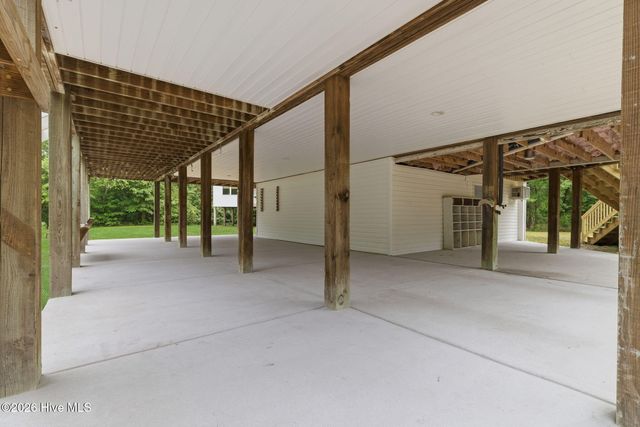 614 Cape Fear Drive, Burgaw, NC 28425