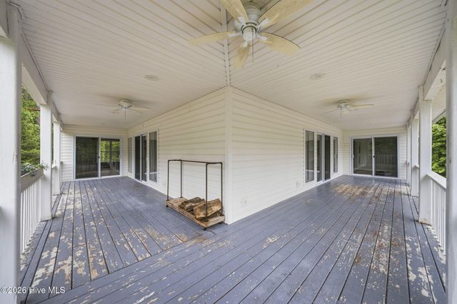 614 Cape Fear Drive, Burgaw, NC 28425
