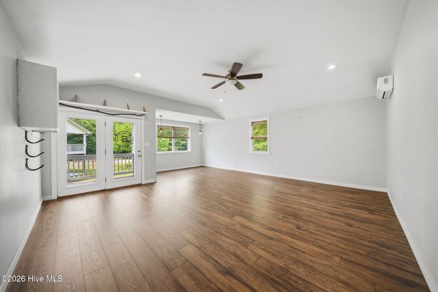 614 Cape Fear Drive, Burgaw, NC 28425