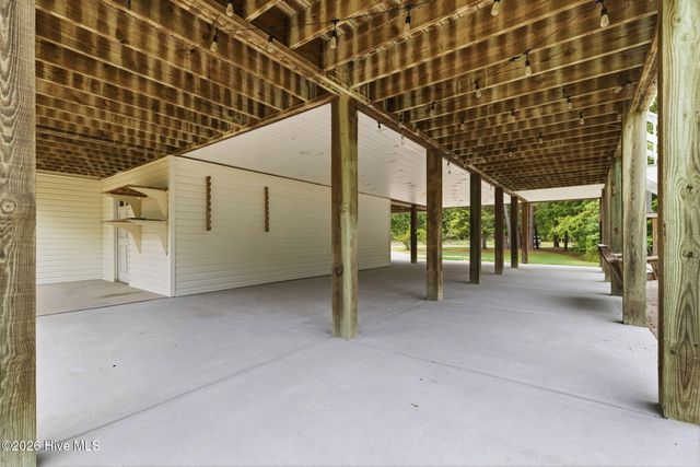 614 Cape Fear Drive, Burgaw, NC 28425