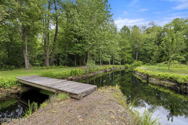 614 Cape Fear Drive, Burgaw, NC 28425