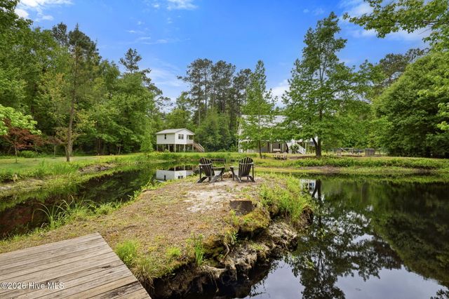614 Cape Fear Drive, Burgaw, NC 28425