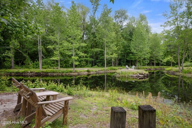 614 Cape Fear Drive, Burgaw, NC 28425