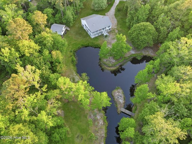 614 Cape Fear Drive, Burgaw, NC 28425