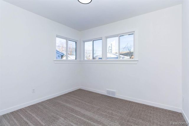 18890 Grayfield Street, Detroit, MI 48219