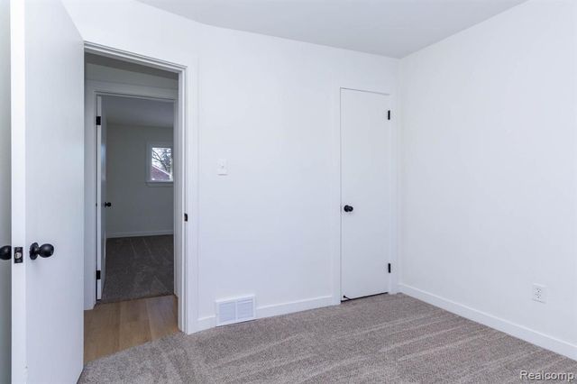 18890 Grayfield Street, Detroit, MI 48219