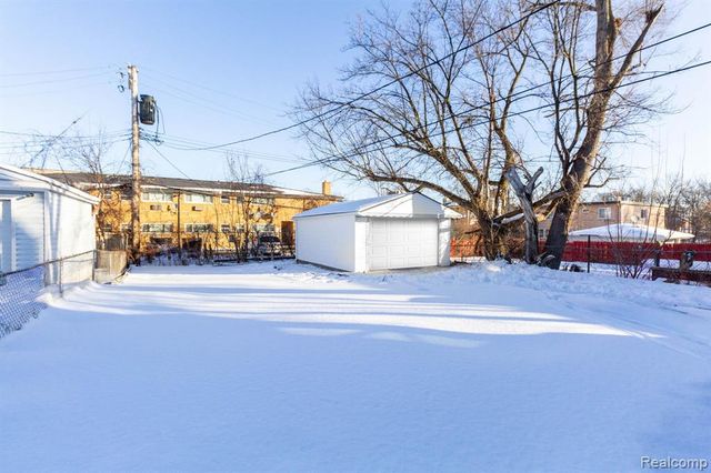 18890 Grayfield Street, Detroit, MI 48219