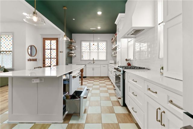 4017 Sommerset Street, Rogers, AR 72758