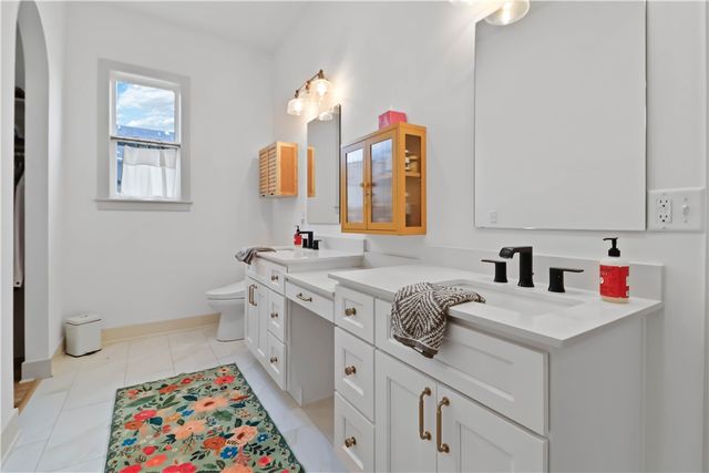 4017 Sommerset Street, Rogers, AR 72758