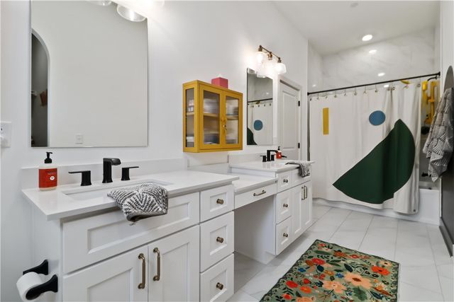 4017 Sommerset Street, Rogers, AR 72758