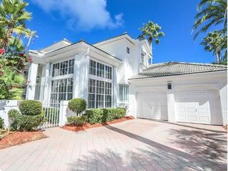 19973 NE 37th Avenue, Aventura, FL 33180