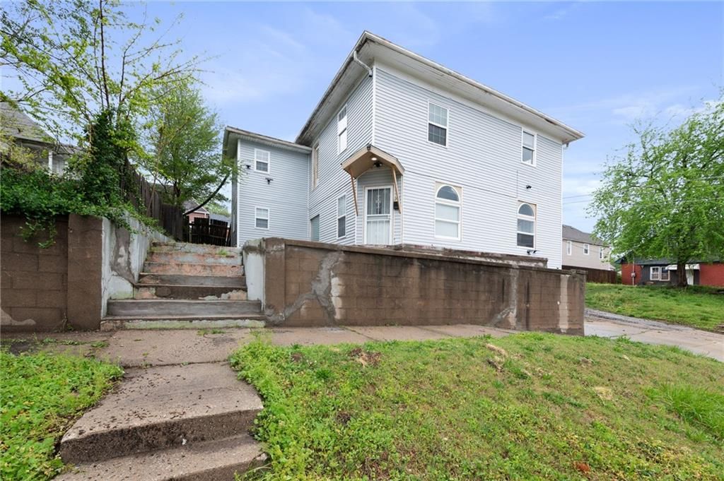 1411 Seneca Street, St Joseph, MO 64503