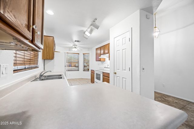 9018 W CAMBRIDGE Avenue, Phoenix, AZ 85037