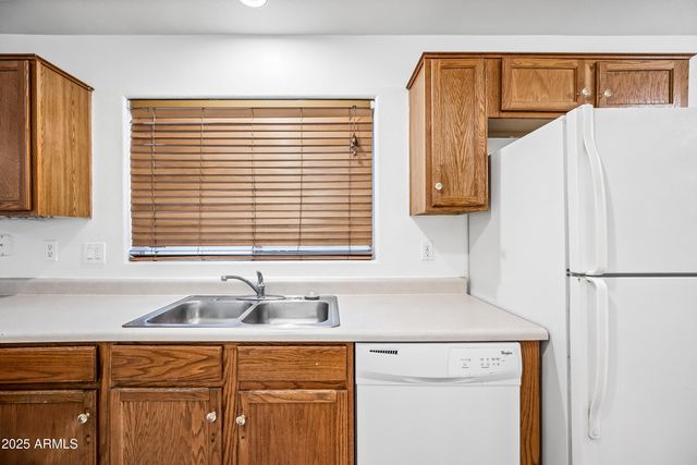 9018 W CAMBRIDGE Avenue, Phoenix, AZ 85037