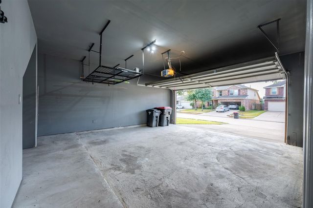 18318 Canary Bluff Lane, Cypress, TX 77433