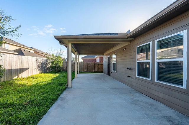 18318 Canary Bluff Lane, Cypress, TX 77433