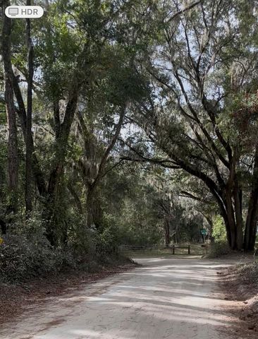 UNASSIGNED LOCATION RE, Archer, FL 32618