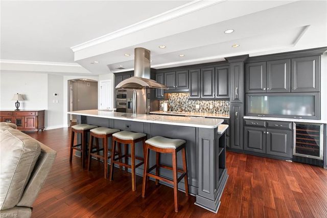 4545 Commerce St Unit 2401, Virginia Beach, VA 23462