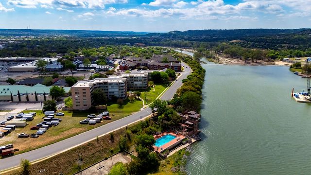 1006 Guadalupe St, Kerrville, TX 78028