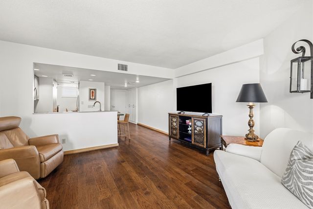 1006 Guadalupe St, Kerrville, TX 78028