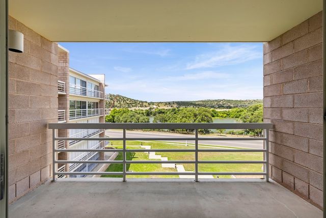 1006 Guadalupe St, Kerrville, TX 78028
