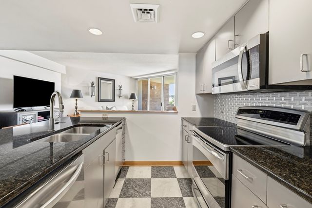 1006 Guadalupe St, Kerrville, TX 78028