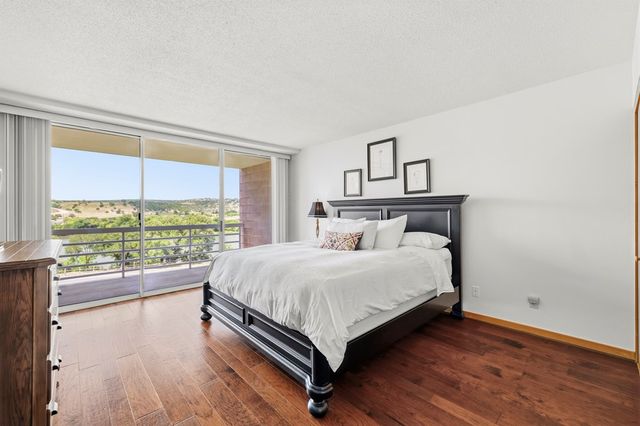 1006 Guadalupe St, Kerrville, TX 78028