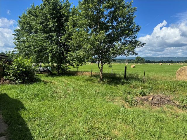 467 Carr Court, Harrison, AR 72601