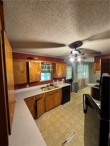 467 Carr Court, Harrison, AR 72601