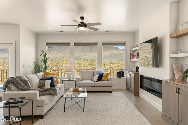 142 Bryce Canyon Drive, Greenehaven, AZ 86040