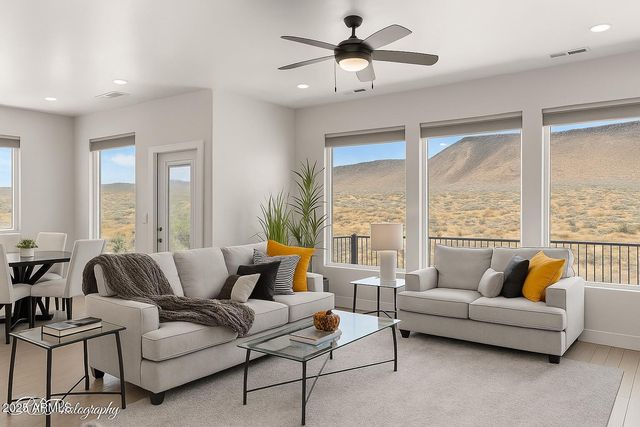 142 Bryce Canyon Drive, Greenehaven, AZ 86040