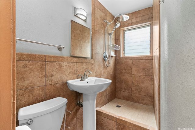 1821 Lipeepee Street 204, Honolulu, HI 96815