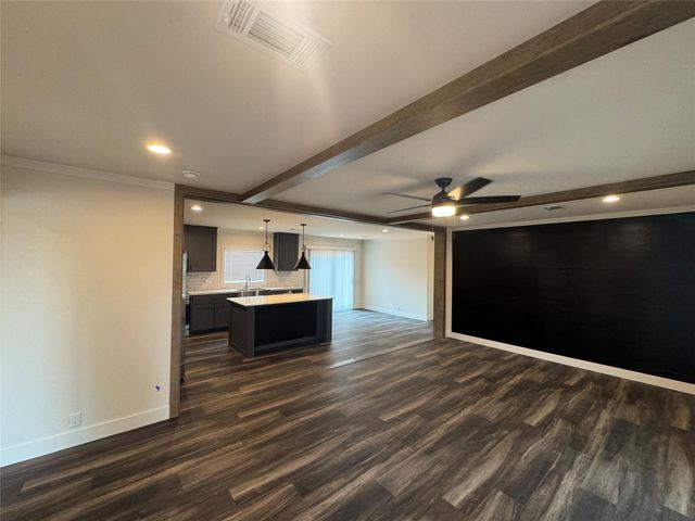 2545 N Mount Mariah Road, Montgomery, TX 77356