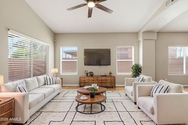 1274 E LAKE Drive, Gilbert, AZ 85234