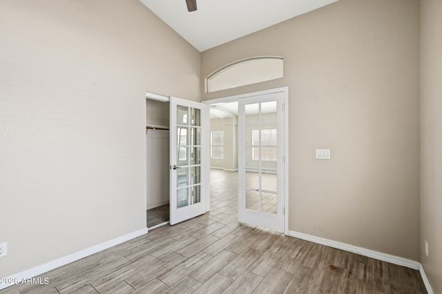 1274 E LAKE Drive, Gilbert, AZ 85234