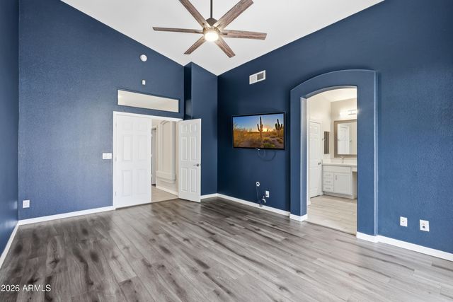 1274 E LAKE Drive, Gilbert, AZ 85234