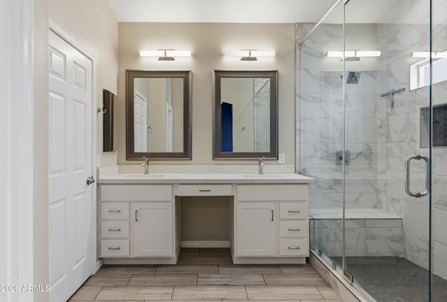 1274 E LAKE Drive, Gilbert, AZ 85234