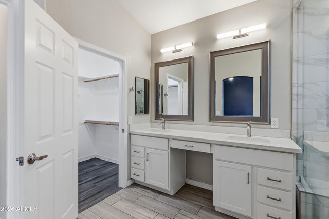 1274 E LAKE Drive, Gilbert, AZ 85234
