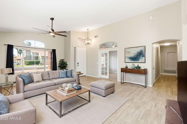 1274 E LAKE Drive, Gilbert, AZ 85234