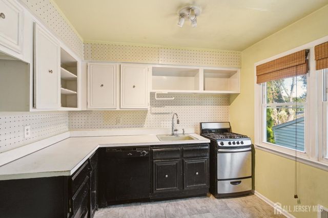 7 Exeter Street, Highland Park, NJ 08904