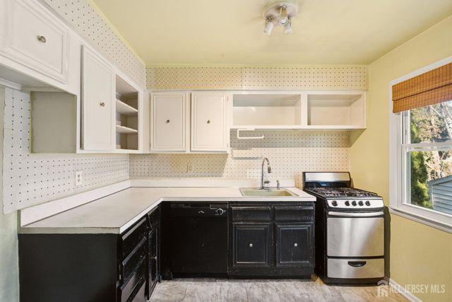 7 Exeter Street, Highland Park, NJ 08904