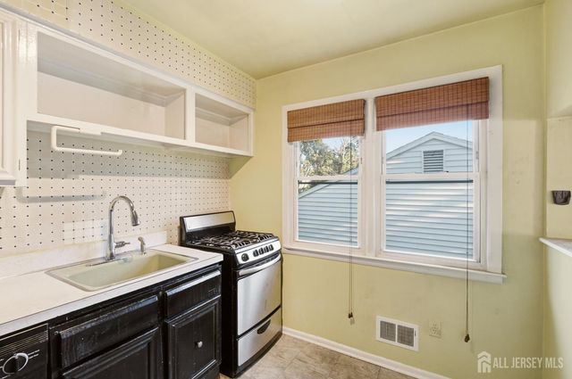 7 Exeter Street, Highland Park, NJ 08904