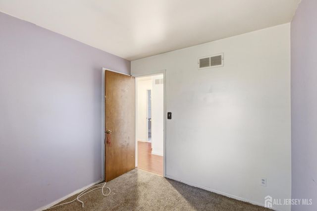 7 Exeter Street, Highland Park, NJ 08904