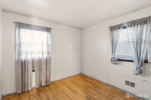 7 Exeter Street, Highland Park, NJ 08904