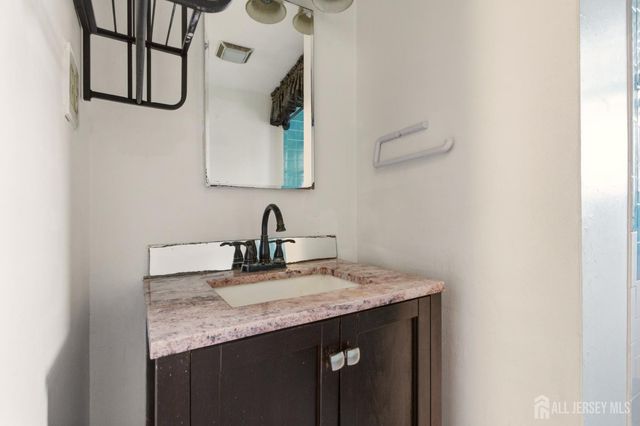7 Exeter Street, Highland Park, NJ 08904