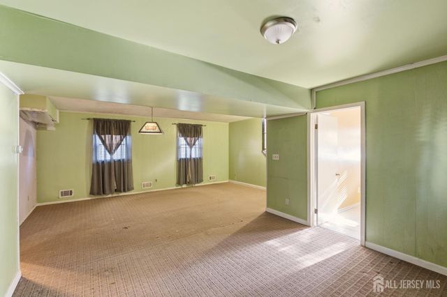 7 Exeter Street, Highland Park, NJ 08904