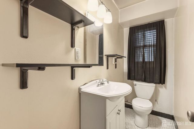 7 Exeter Street, Highland Park, NJ 08904